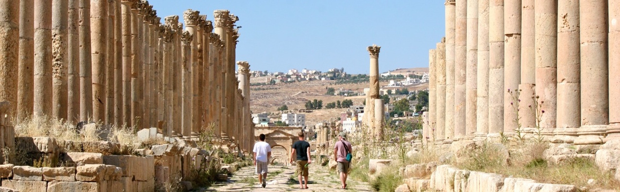 Hiking in the ruins of Jerash